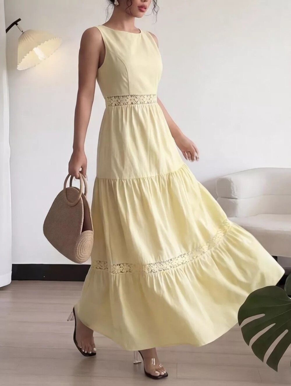 🌸Yellow Sleeveless Tiered Lace Trim Maxi Dress - Picture 3 of 3